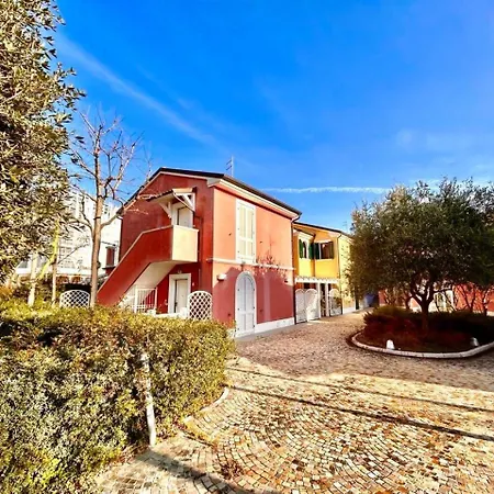 Lägenhet Sole Trilo - A 100 M Dal Mare E Dal Centro Di